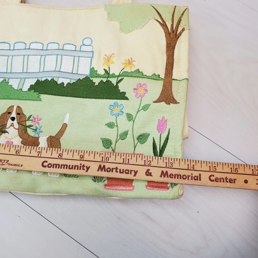 Canvas Tote Bag Embroidered Dog‎ Garden Scene Yellow Handles Snap Closure
